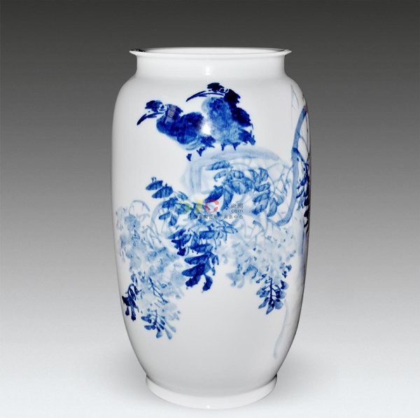 《花鸟瓷瓶》——王隆夫作品